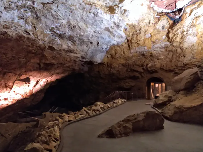 Jewel Cave National Monument — Target Room