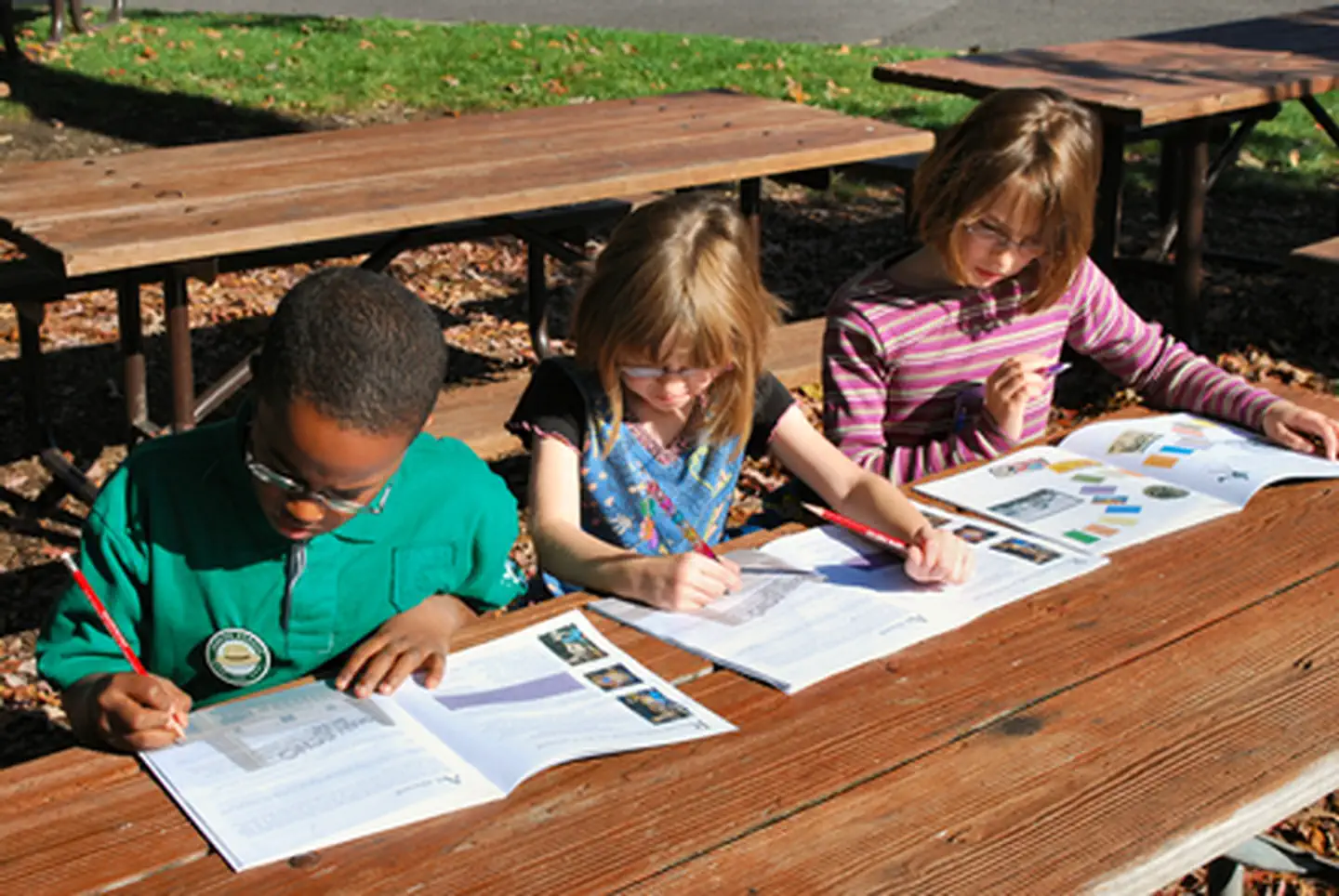 Glen Echo Park — Glen Echo Park Junior Rangers working on booklet.