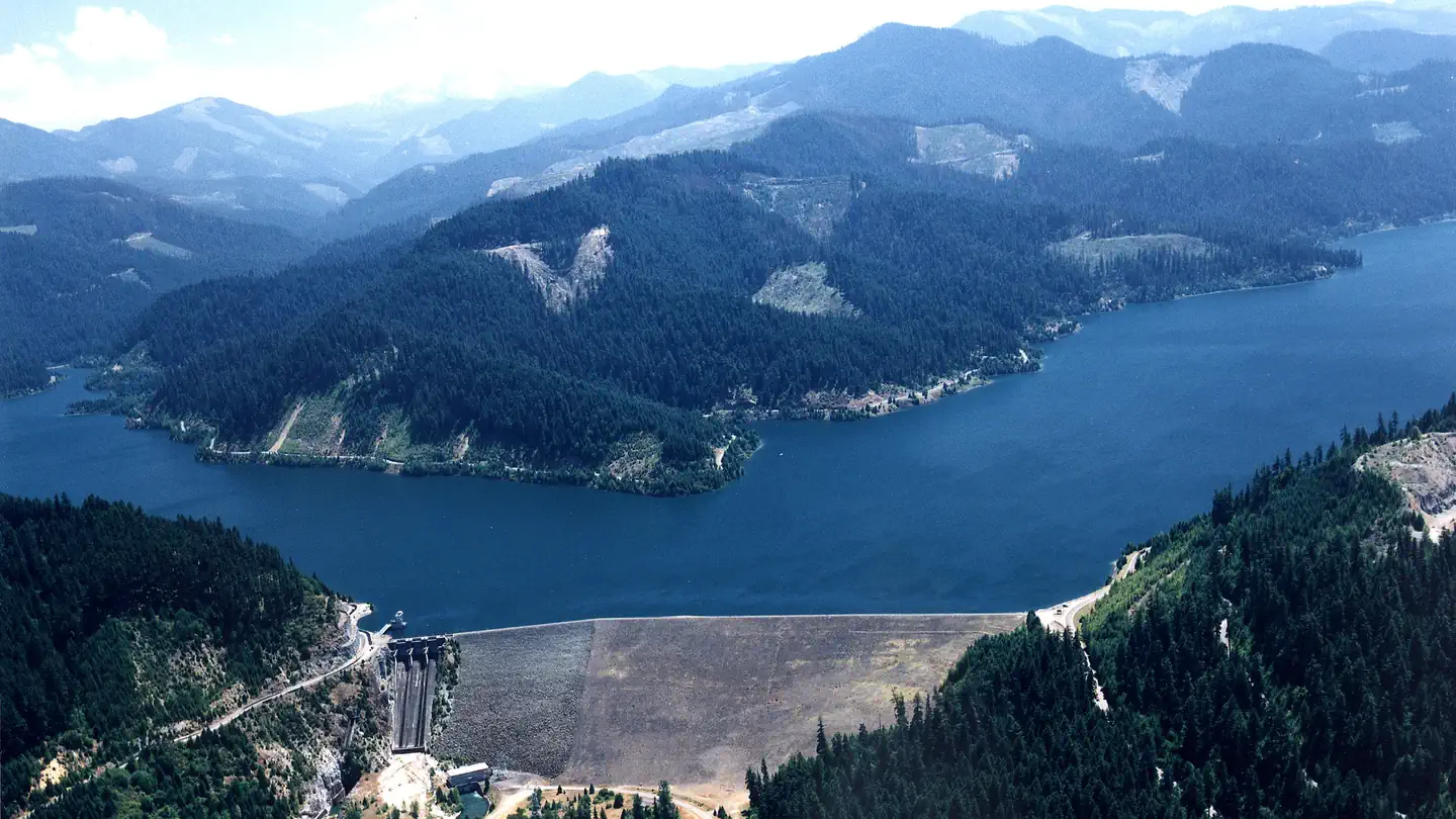 Hills Creek Lake