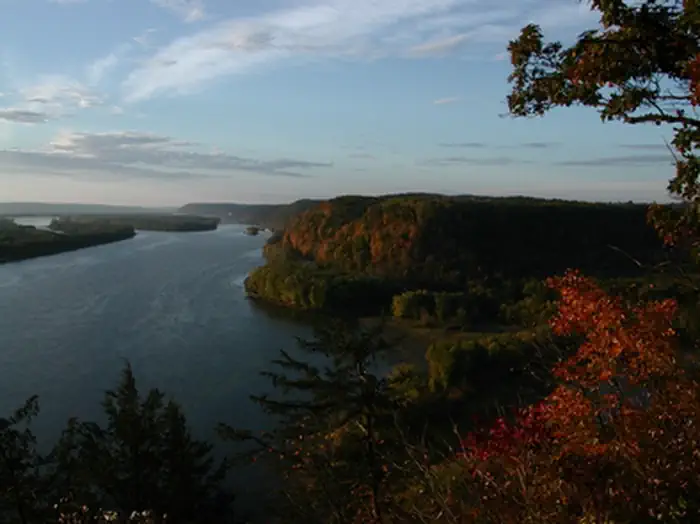 Effigy Mounds National Monument — Scenic Overlook at Fire Point
