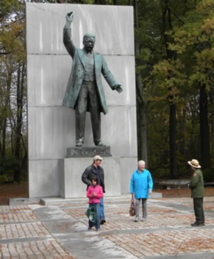 Theodore Roosevelt Island Park — Ranger answers Question
