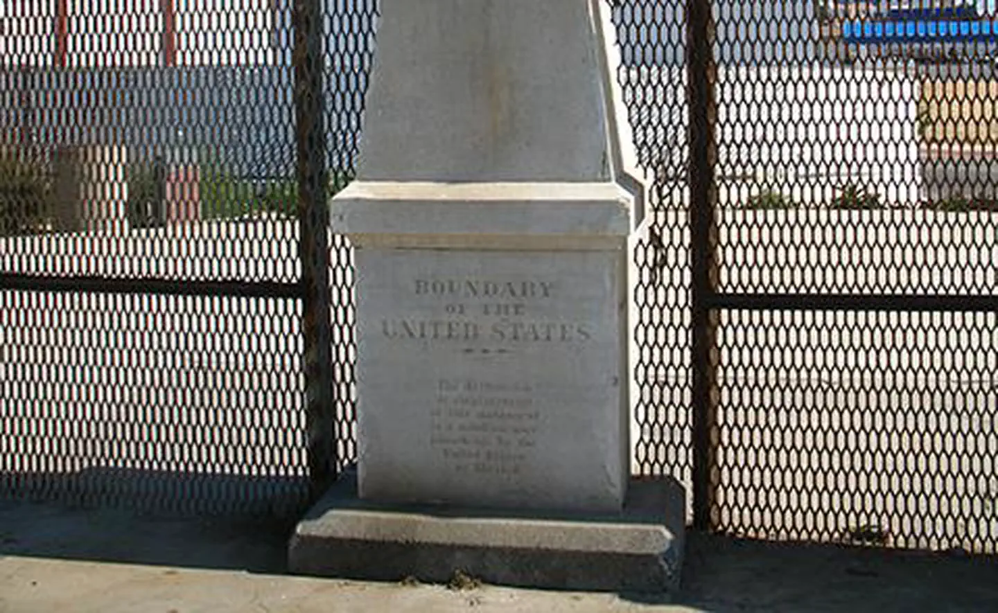 Tijuana River National Estuarine Research Reserve — Bounday Marker in Tijuana River National Estuarine Research Reserve, California