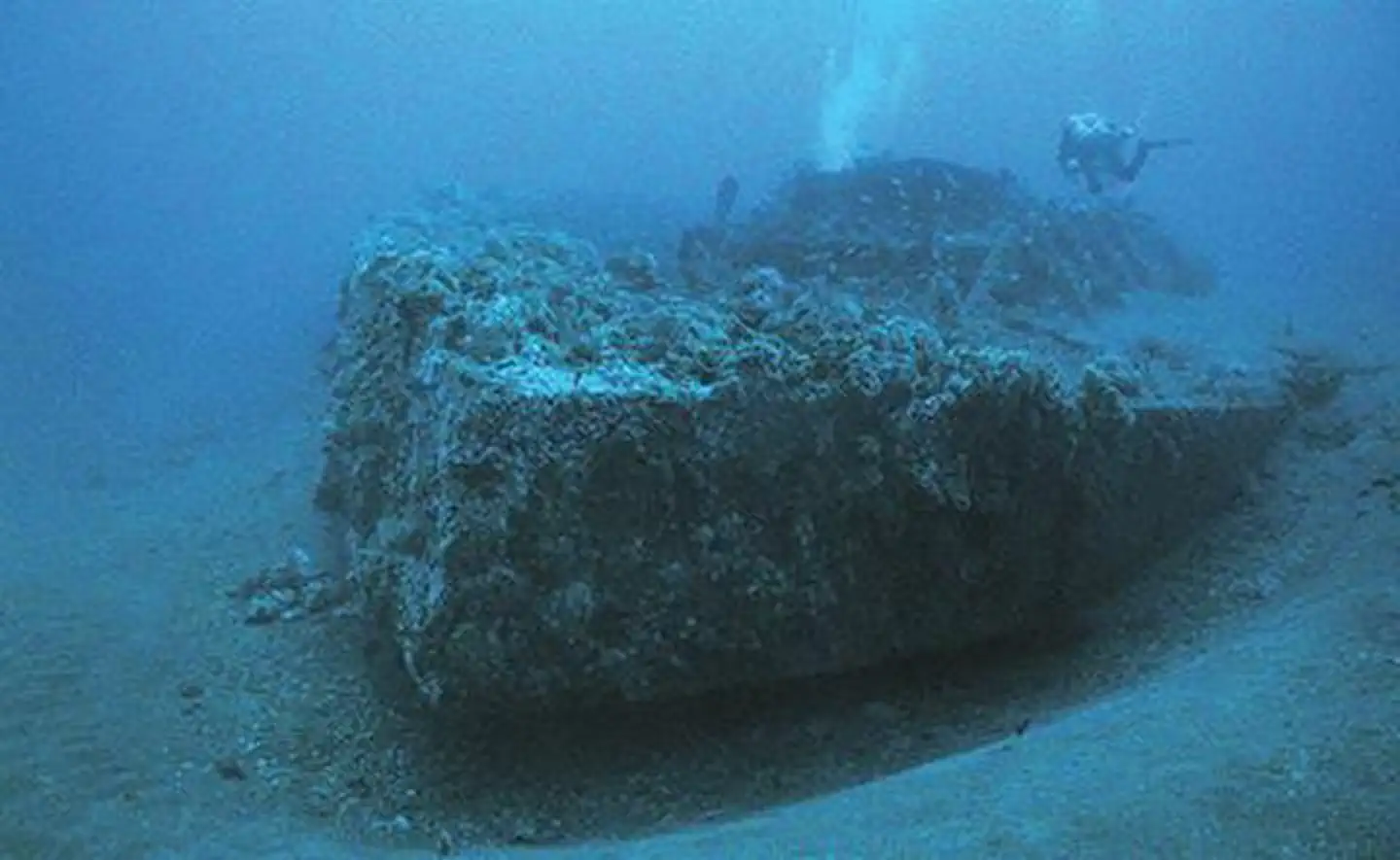 Monitor National Marine Sanctuary — NOAA diver on the wreck site of the USS Monitor