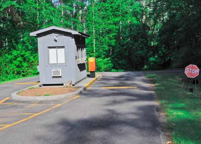 Allatoona Lake — Tanyard Gatehouse