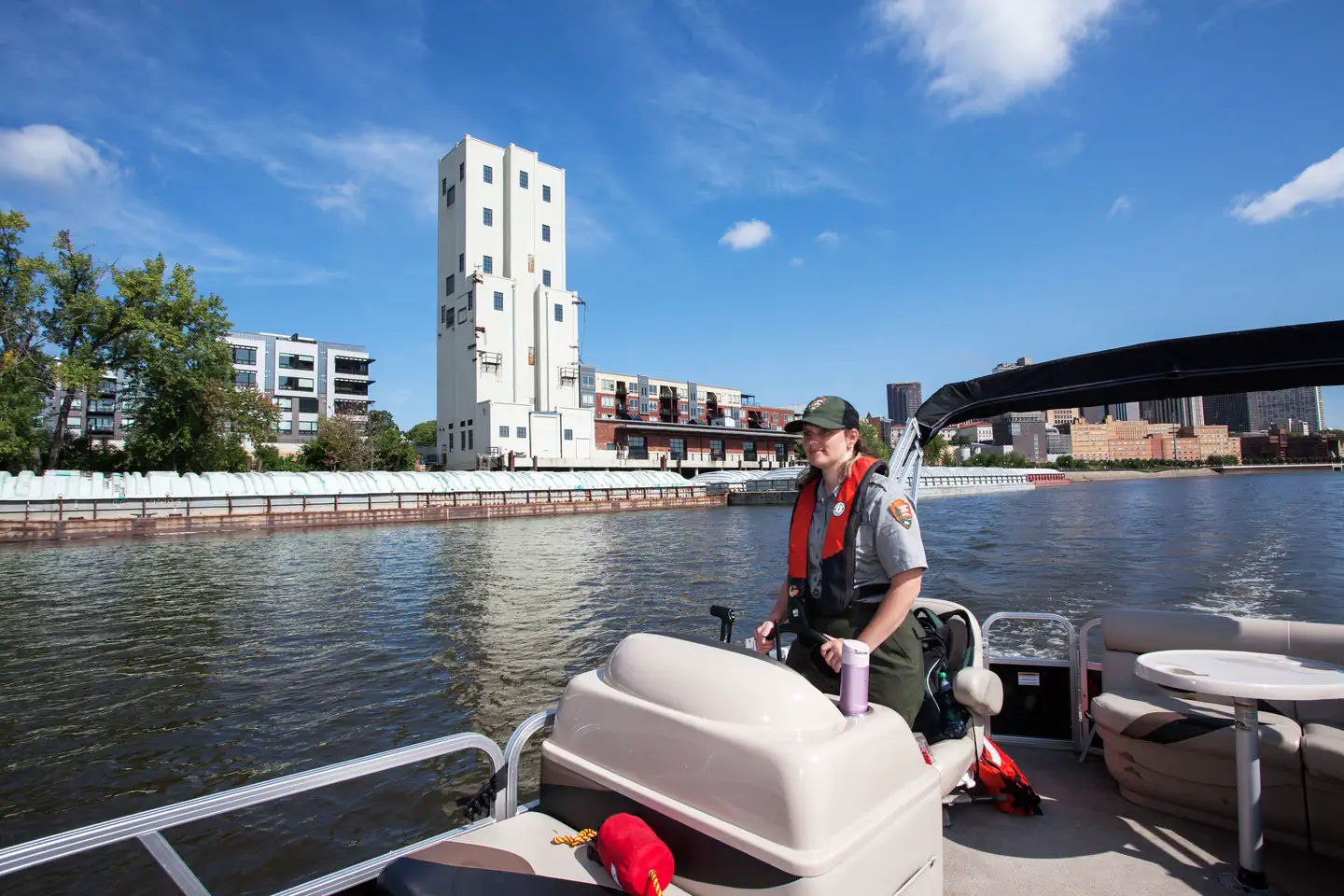 Mississippi National River & Recreation Area — Boating on the Mississippi River