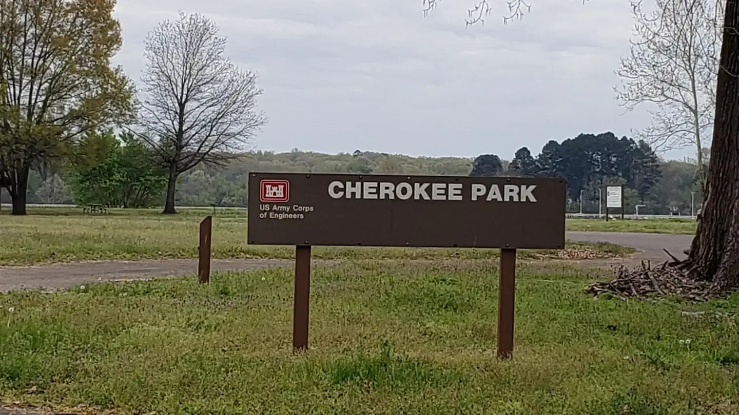 Cherokee Park: Cherokee Park, Arkansas River