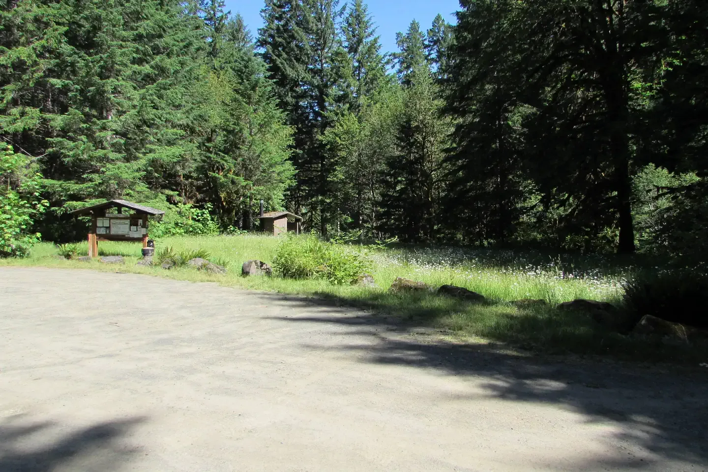 Lund Park Forest Camp: Day Use Parking Lot