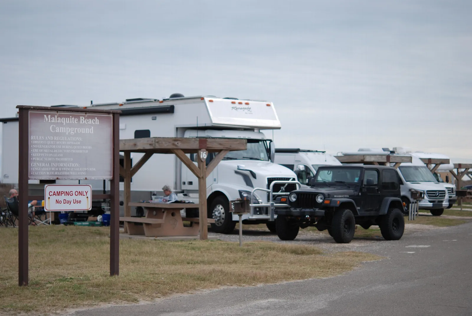 Malaquite Campground - Padre Island National Seashore: Malaquite Campground Gravel sites