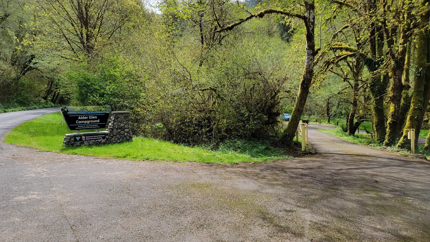 Alder Glen Campground: Alder Glen campground entrance and portal sign