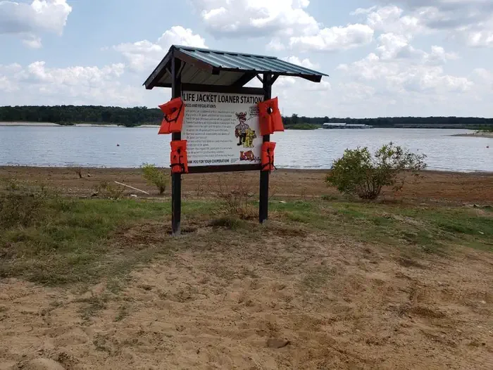 COE Hugo Lake Kiamichi Park: Swim beach at Kiamichi Park