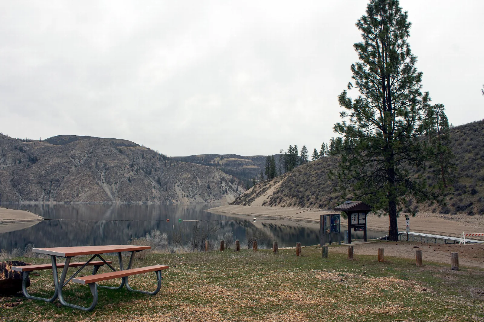 Jones Bay Campground - Lake Roosevelt National Rec Area: Jones Bay CG and Boat Launch