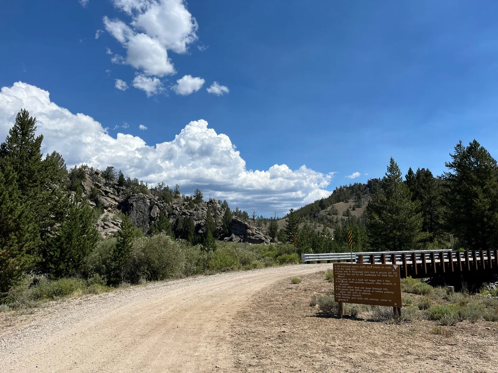 Sweetwater Bridge Campground: Scenic view of the bridge