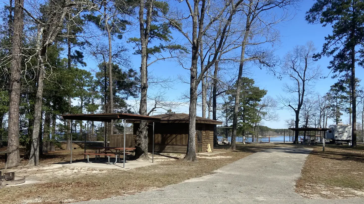 COE Sam Rayburn Reservoir Twin Dikes Park: Many Types of Campsites To Choose From