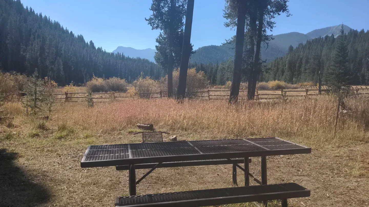 Payette National Forest Big Creek Campground: Big Creek Campground with mountains in the background
