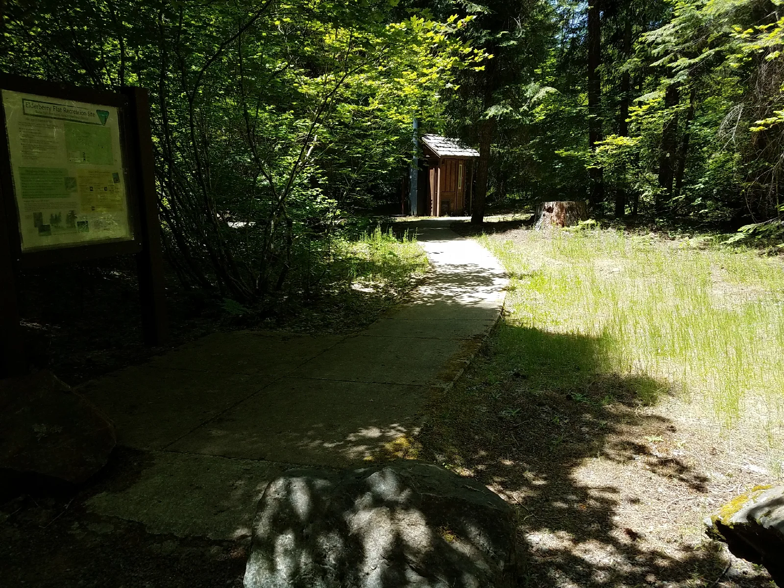 Elderberry Flats Campground — Accessible path at campsite 10