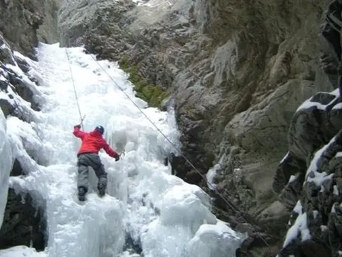 Zapata Falls SRMA: Ice Climbing at Zapata Falls