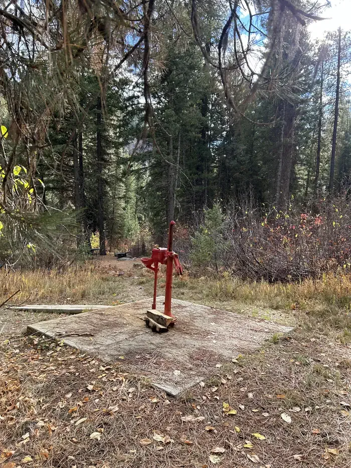 Ten Mile Campground: Hand water pump