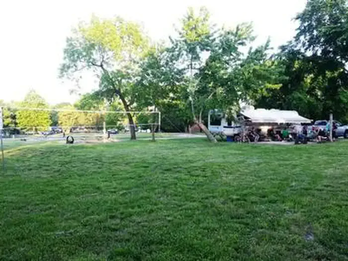 COE Harry S Truman Reservoir Bucksaw Campground: BUCKSAW4