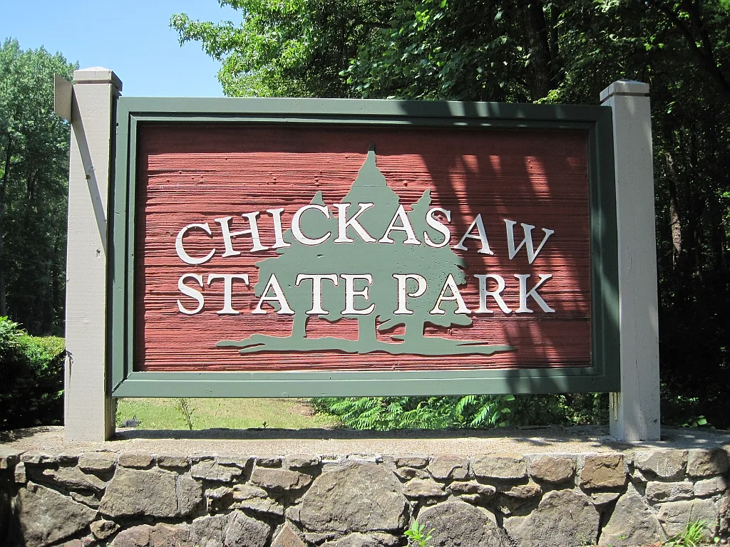 View related to Chickasaw State Park TN