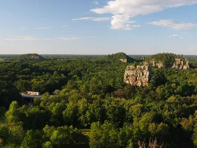 Mill Bluff State Park