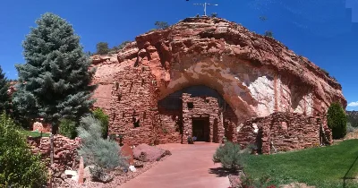 Moqui Cave