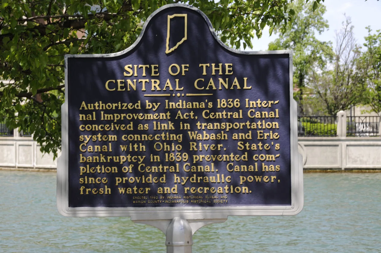 Central Canal Towpath
