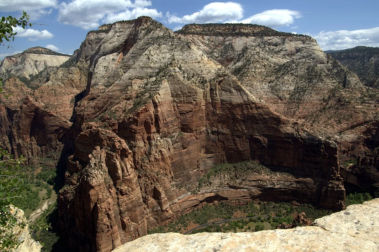 Observation Point Trail — photo 5