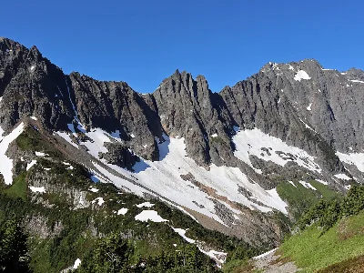 Cascade Pass Trail