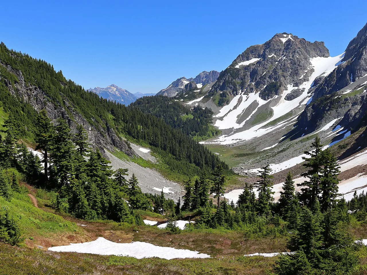 Cascade Pass Trail — photo 4