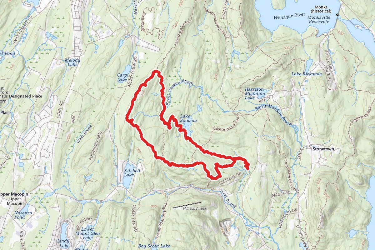 Manaticut Point and Overlook Rock Trail